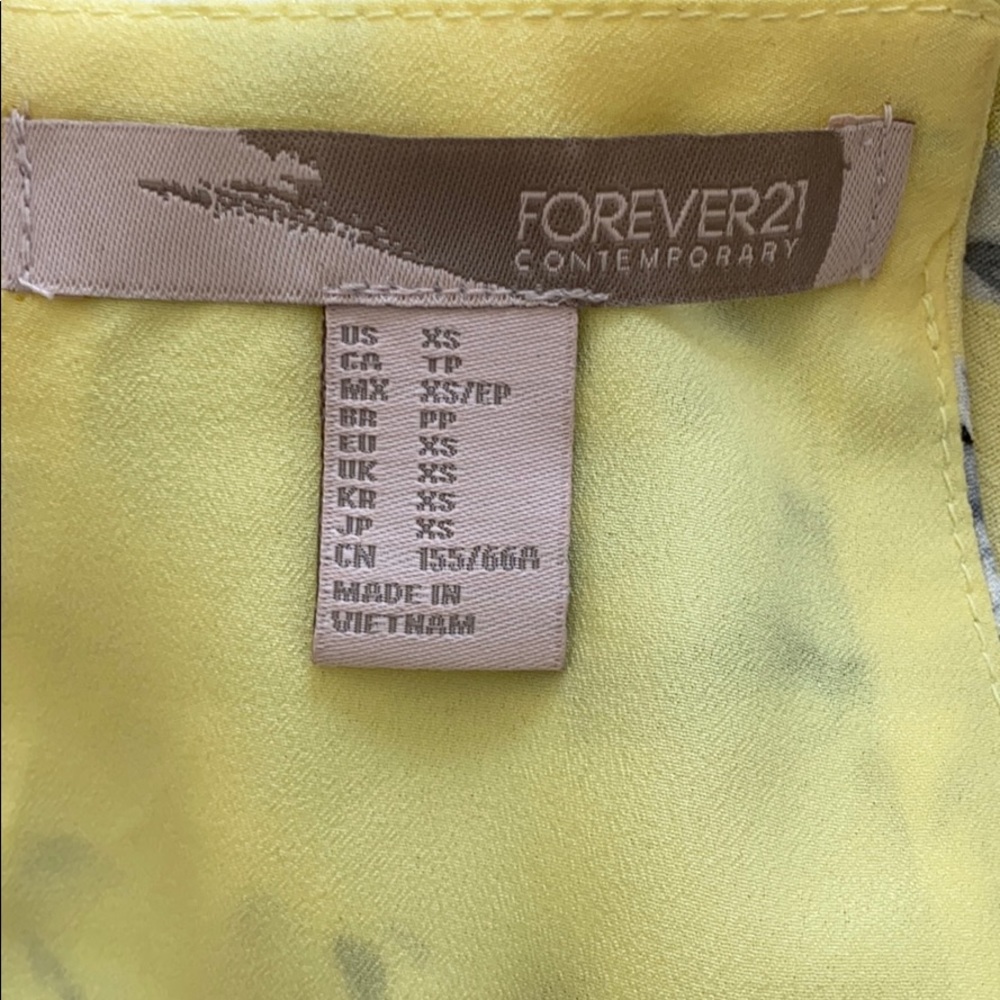 Forever 21 yellow floral romper Size XS - Picture 8 of 12